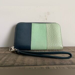 Fossil Leather Wallet Wristlet with Zip Around Closure Blue Green Cash Cards